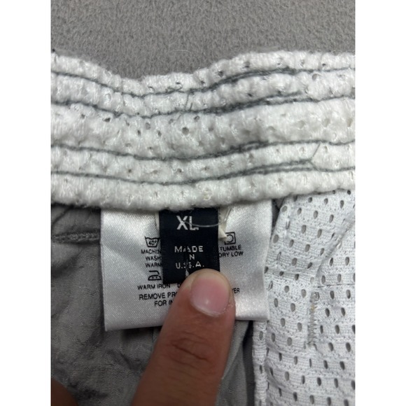 Vintage Patagonia Gi III Grey Nylon Hiking Pants Mens XL Made in USA 30 Inseam - Picture 4 of 6